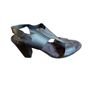 Aerosoles A2 Heeled sandals, size women's 9; Power Yoga; Black